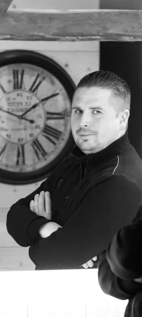 Julien, votre artisan Renov’ Conception – 20 ans d’expérience en rénovation intérieure